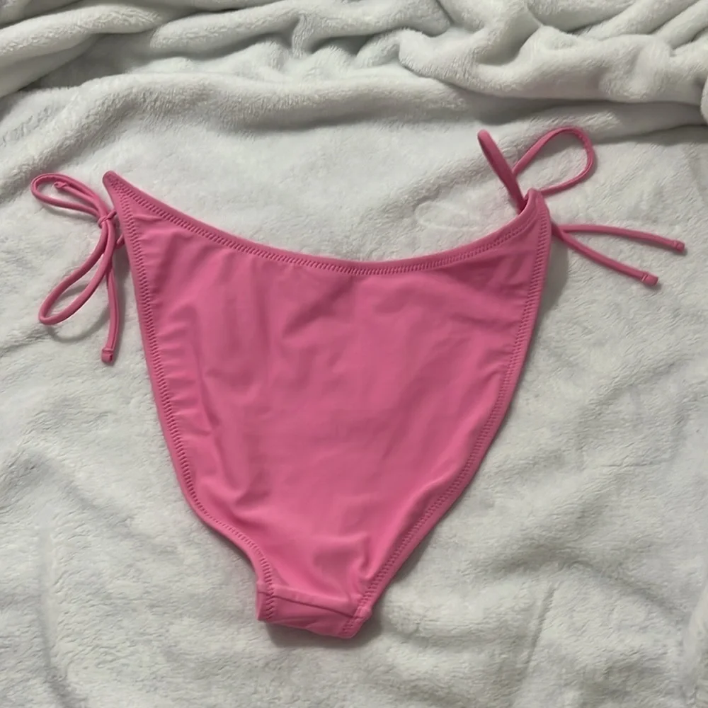 New Wild Fable Women’s Bikini Bottoms Pink String Tie Cheeky Medium NWOT